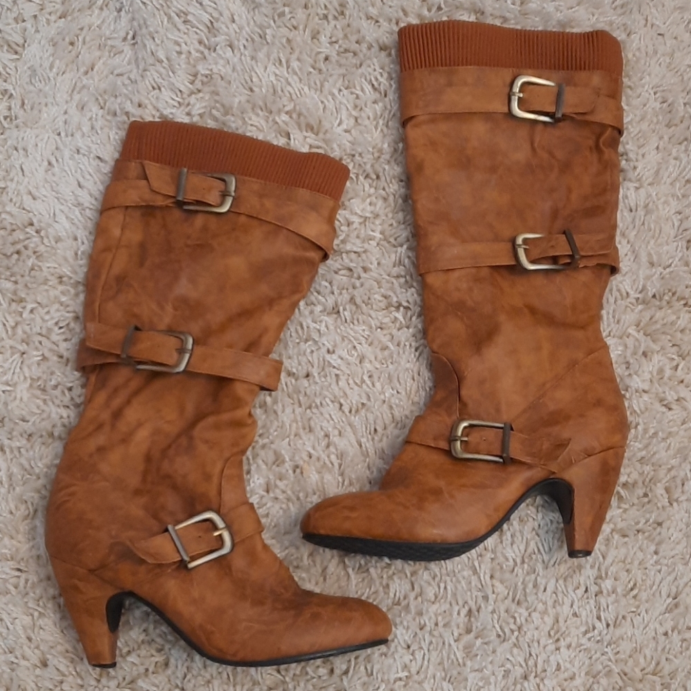 Tan healed boots